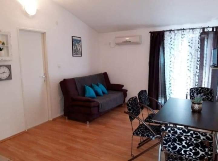 Apartments Dragicevic Vodice Exterior photo